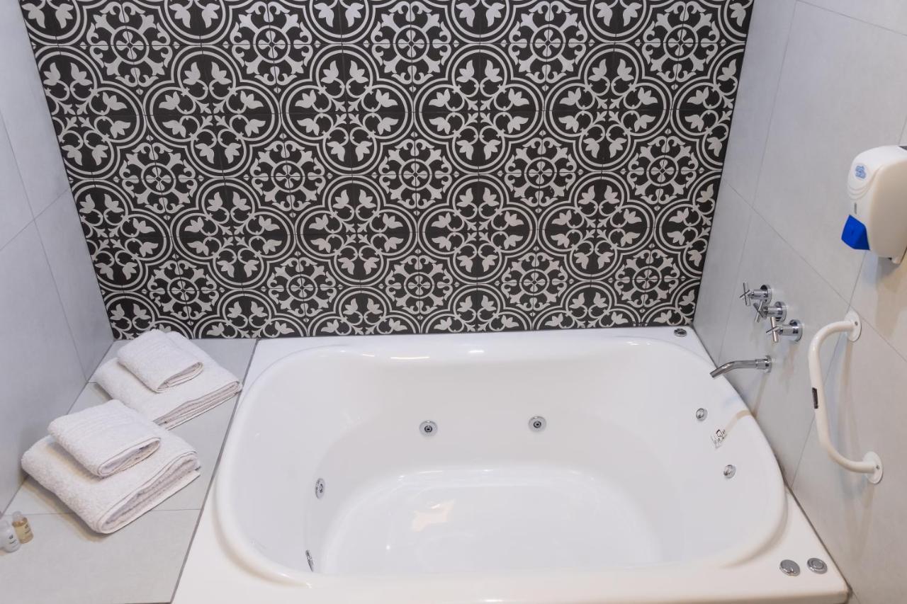 Augusta Deluxe Apartment Salta Ngoại thất bức ảnh